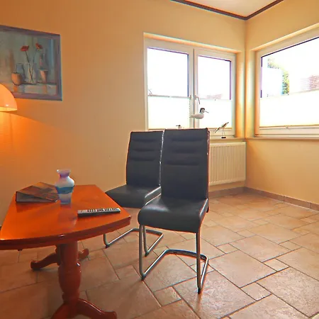 Daire Stilvolle Mit Garten In Rerik, Cleaning Included