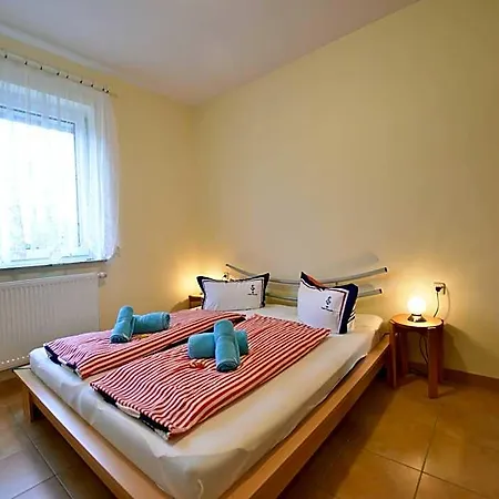 アパート Stilvolle Mit Garten In Rerik, Cleaning Included レリク